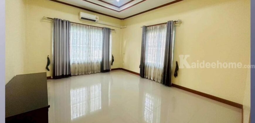 บ้านเดี่ยว หมู่บ้านสายลมเย็น 162 ตร.ว. ทำเลใจกลางเมืองระยอง