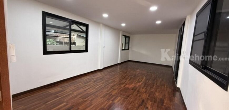 รหัสC6929 ให้เช่าบ้านเดี่ยว 2 ชั้น ซอยสังคมสงเคราะห์ ถนนลาดพร้าว ใกล้เซ็นทรัลอีสวิลล์