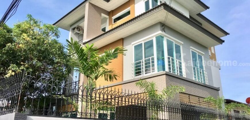 รหัสC6933 ให้เช่า ขายบ้านเดี่ยว 3ชั้น หลังมุม ย่านสุทธิสาร ลาดพร้าว48 ใกล้ MRTสุทธิสาร MRTภาวนา