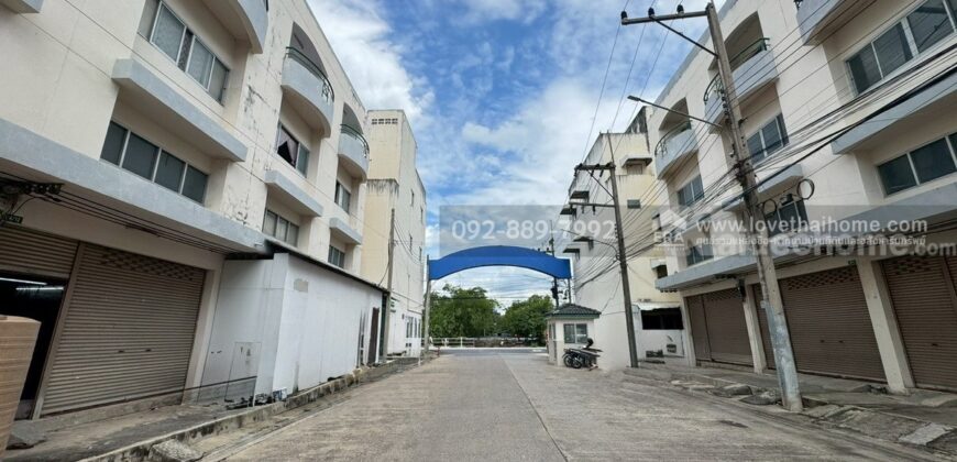 ขายตึกแถว 3.5 ชั้น หมู่บ้านเบญจพฤกษ์ คลอง5 ถนนเลียบคลอง5 พื้นที่ 16.1 ตรว. – 19.2 ตรว. มีให้เลือก 11 คูหา เหมาะทำธุรกิจ ใกล้ม.ราชมงคลธัญบุรี