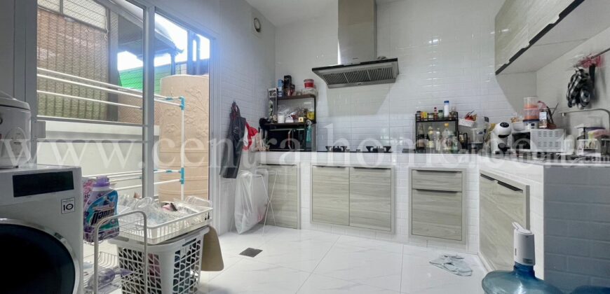 ทาวน์โฮม โคซี่ ลาดพร้าว 64 แยก 2 ใกล้ MRT สุทธิสาร