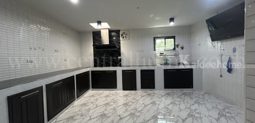 ทาวน์โฮม 3 ชั้น นารารมย์ บางกรวย – ไทรน้อย ติดโซล่าเซลล์ทั้งหลัง