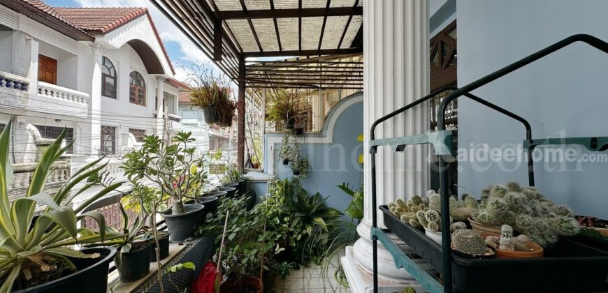 ทาวน์เฮ้าส์ 3 ชั้น ซอยจรัญสนิทวงศ์ 67 แยก 3 พร้อมอยู่