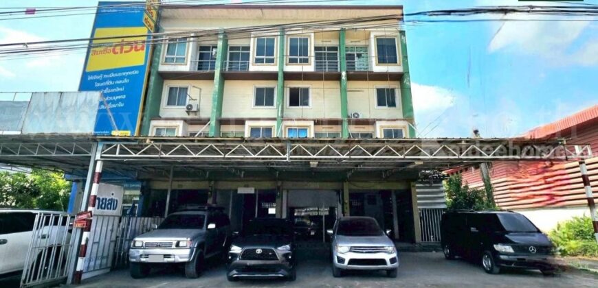 อาคารพาณิชย์ 4 ชั้น 3 คูหา ลาดหลุมแก้ว ติดถนน ปทุมธานี – บางเลน 