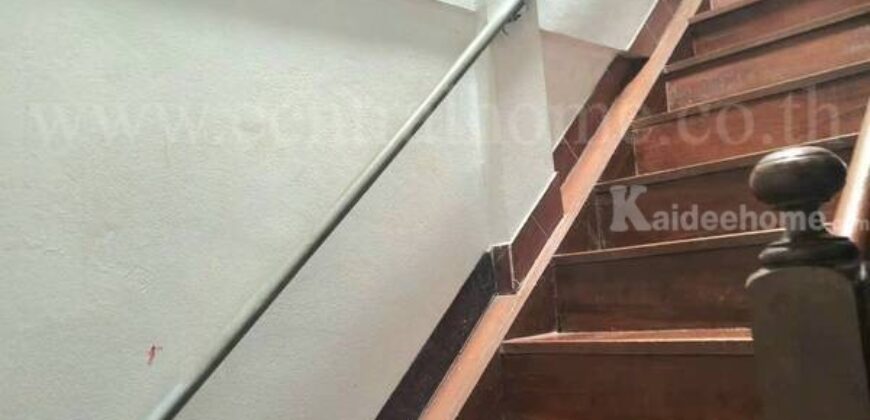 ทาวน์เฮ้าส์ ซอยสุขุมวิท 80 ใกล้ BTS สำโรง ขายพร้อมผู้เช่า ราคาถูก