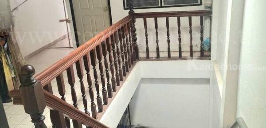 ทาวน์เฮ้าส์ ซอยสุขุมวิท 80 ใกล้ BTS สำโรง ขายพร้อมผู้เช่า ราคาถูก