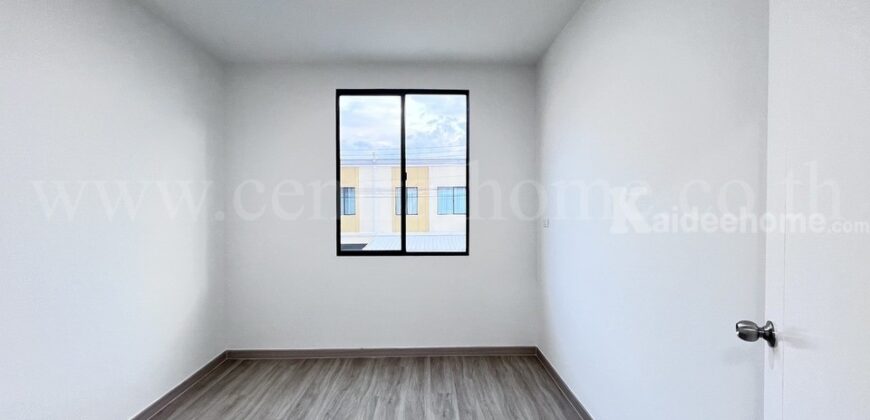 ทาวน์เฮ้าส์ เดอะคอนเนค 55 กรุงเทพ – ปทุมธานี 2 บ้านสวย พร้อมอยู่