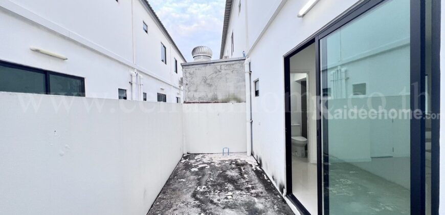 ทาวน์เฮ้าส์ เดอะคอนเนค 55 กรุงเทพ – ปทุมธานี 2 บ้านสวย พร้อมอยู่