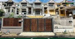 ทาวน์โฮม 3 ชั้น 45 ตร.วา ซอยรามคำแหง 65 (ลาดพร้าว 122 มหาดไทย) พร้อมอยู่