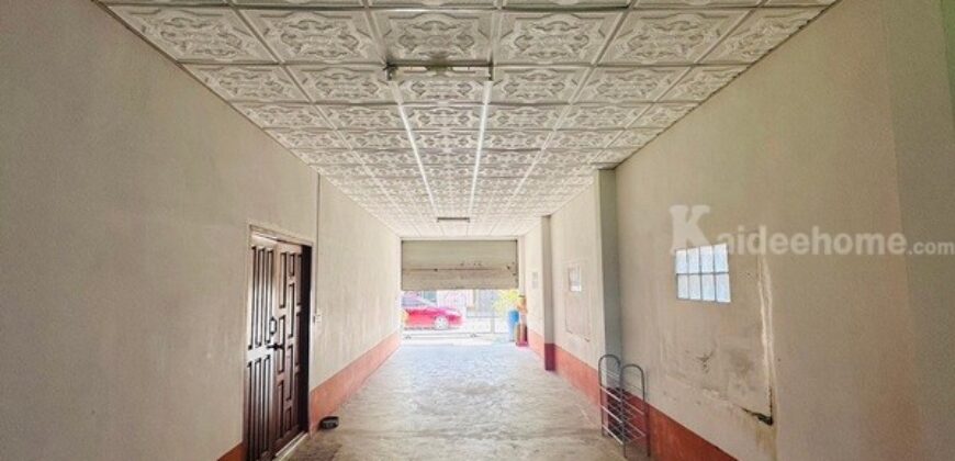 ขายบ้านพร้อมที่ดิน ในตัวเมืองพิษณุโลก 2 ชั้น มีดาดฟ้า เนื้อที่ 42 ตร.ว. แถมฟรีเฟอร์นิเจอร์ พร้อมเข้าอยู่ โทร 081-9629980 ขายบ้านพร้อมที่ดิน ในตัวเมืองพิษณุโลก 2 ชั้น มีดาดฟ้า เนื้อที่ 42 ตร.ว. แถมฟรีเฟอร์นิเจอร์ พร้อมเข้าอยู่ โทร 081-9629980