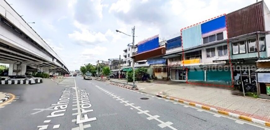 ขายอาคารพาณิชย์ 3 ชั้น พหลโยธิน ซ.64 ทำเลดีมาก ติดถนนพหลโยธิน โทร 083-4996425 คุ้มค่า คุ้มราคา สุดๆๆ