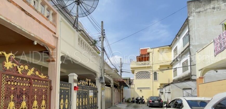 ทาวน์เฮ้าส์ ซอย จรัญสนิทวงศ์ 3 หมู่บ้าน สมชาย ใกล้ BTS ท่าพระ