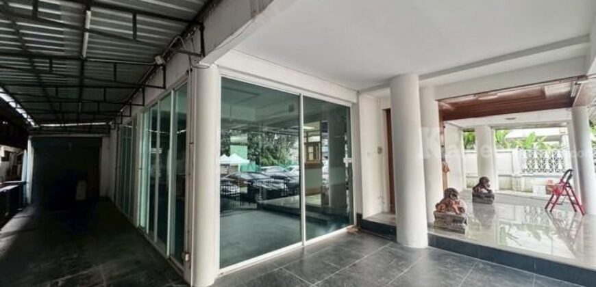 รหัสC6937 ให้เช่าอาคาร 4ชั้น ย่านลาดพร้าว ถนนศรีวรา ทาวน์อินทาวน์ วังทองหลาง