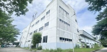รหัสC6943 ขายโรงงานพร้อมอาคาร 3ชั้น ในกรุงเทพมหานคร พื้นที่สีม่วง เนื้อที่ 4ไร่กว่า แขวงทับยาว ลาดกระบัง