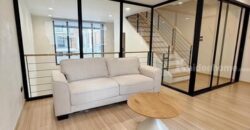 รหัสC6976 ให้เช่าทาวน์โฮม 3ชั้น โครงการชิเซน พัฒนาการ 32 Shizen Phatthanakan 32 เฟอร์ครบพร้อมอยู่