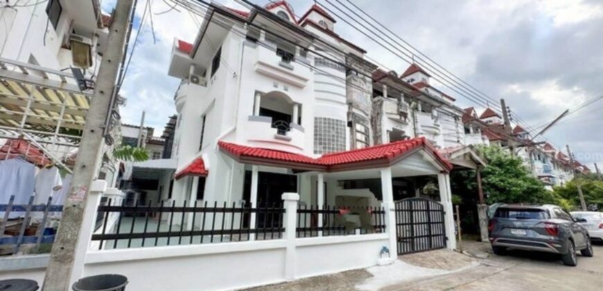 รหัสC6977 ให้เช่าทาวน์โฮม 4ชั้น หมู่บ้าน Home Avenue สุขุมวิท101 อ่อนนุช อุดมสุข