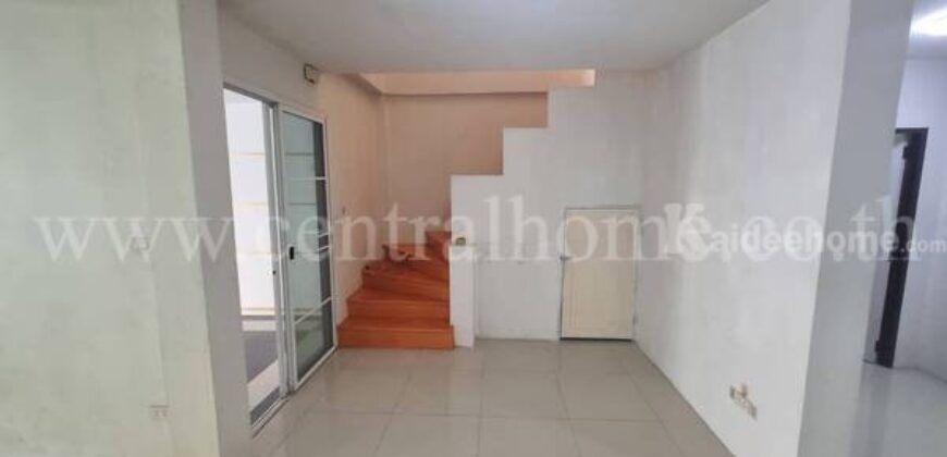 ทาวน์เฮ้าส์ เบลนด์ 789 เกาะจันทร์ – ชลบุรี หลังมุม ราคาถูกที่สุดในโครงการ