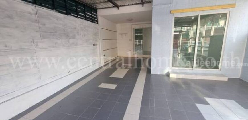 ทาวน์เฮ้าส์ เบลนด์ 789 เกาะจันทร์ – ชลบุรี หลังมุม ราคาถูกที่สุดในโครงการ