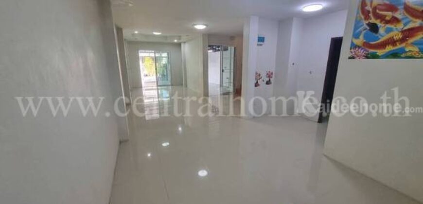 ทาวน์เฮ้าส์ เบลนด์ 789 เกาะจันทร์ – ชลบุรี หลังมุม ราคาถูกที่สุดในโครงการ