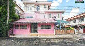 ทาวน์เฮ้าส์ 2 ชั้นครึ่ง สรานนท์ ติวานนท์ – ปากเกร็ด หลังมุม