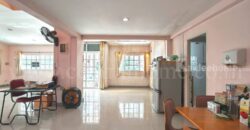 ทาวน์เฮ้าส์ 2 ชั้นครึ่ง สรานนท์ ติวานนท์ – ปากเกร็ด หลังมุม