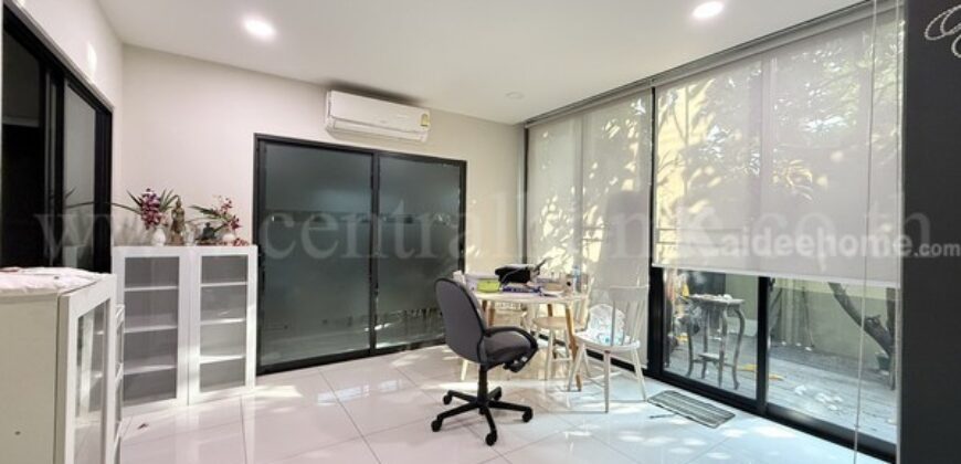 บ้านแฝด บ้านชานไม้ เดอะทาวน์ คลองสอง คลองหลวง ปทุมธานี หลังมุม