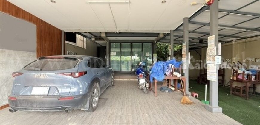 บ้านแฝด บ้านชานไม้ เดอะทาวน์ คลองสอง คลองหลวง ปทุมธานี หลังมุม