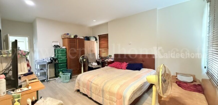 บ้านแฝด บ้านชานไม้ เดอะทาวน์ คลองสอง คลองหลวง ปทุมธานี หลังมุม