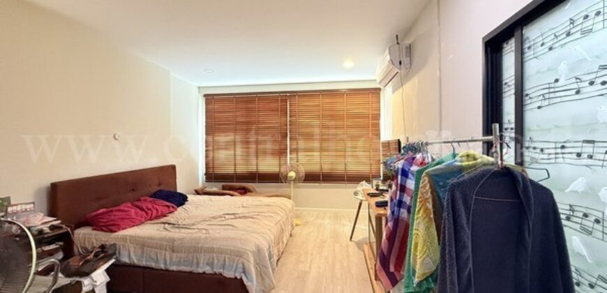 บ้านแฝด บ้านชานไม้ เดอะทาวน์ คลองสอง คลองหลวง ปทุมธานี หลังมุม