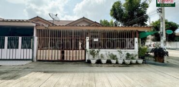 ทาวน์เฮ้าส์ ชั้นเดียว บ้านกลางเมือง พีพี 8 เมืองสุพรรณบุรี หลังมุม