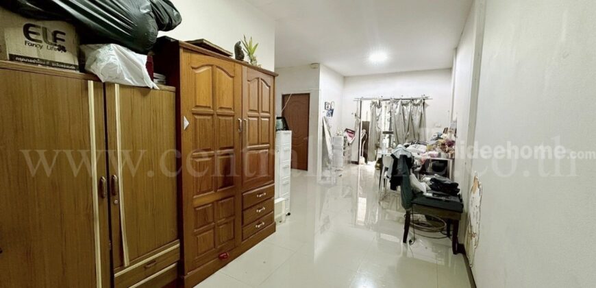 ทาวน์เฮ้าส์ ชั้นเดียว บ้านกลางเมือง พีพี 8 เมืองสุพรรณบุรี หลังมุม