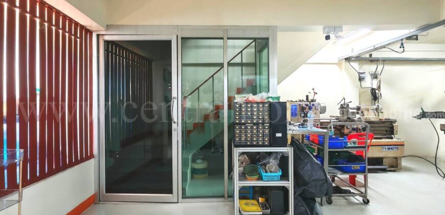 อาคารพาณิชย์ 4 ชั้นครึ่ง 2 คูหา ถนนพหลโยธิน (รังสิต – นวนคร) ใกล้ตลาดไท ถูกมาก