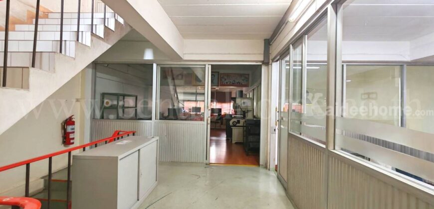 อาคารพาณิชย์ 4 ชั้นครึ่ง 2 คูหา ถนนพหลโยธิน (รังสิต – นวนคร) ใกล้ตลาดไท ถูกมาก