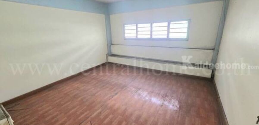 อาคารพาณิชย์ 4 ชั้น ซอยเพชรเกษม 93 ใกล้ตลาดอ้อมน้อย