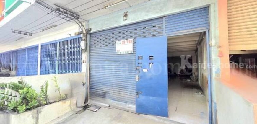 อาคารพาณิชย์ 4 ชั้น ซอยเพชรเกษม 93 ใกล้ตลาดอ้อมน้อย