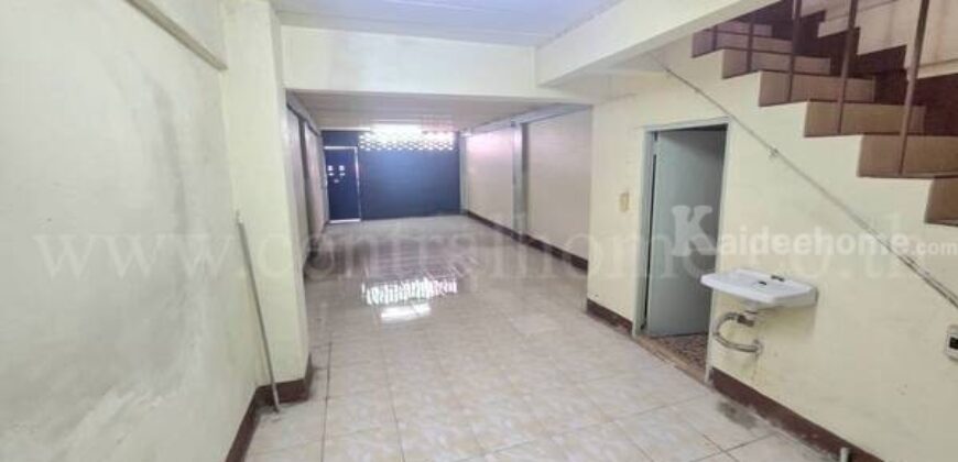 อาคารพาณิชย์ 4 ชั้น ซอยเพชรเกษม 93 ใกล้ตลาดอ้อมน้อย