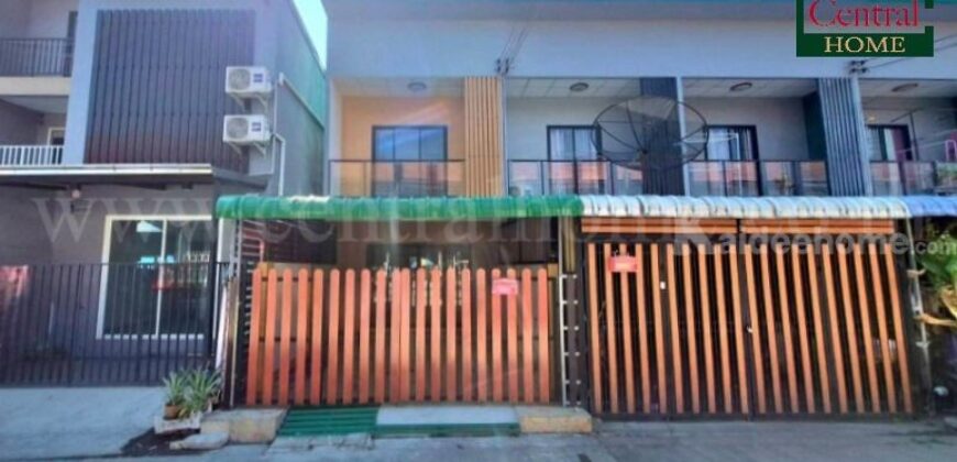 ทาวน์โฮม ฉัตรไพลิน ลาดหลุมแก้ว รีโนเวท พร้อมอยู่ ราคาถูก