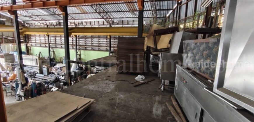 โกดังห่างถนนเพชรเกษม 50 เมตร