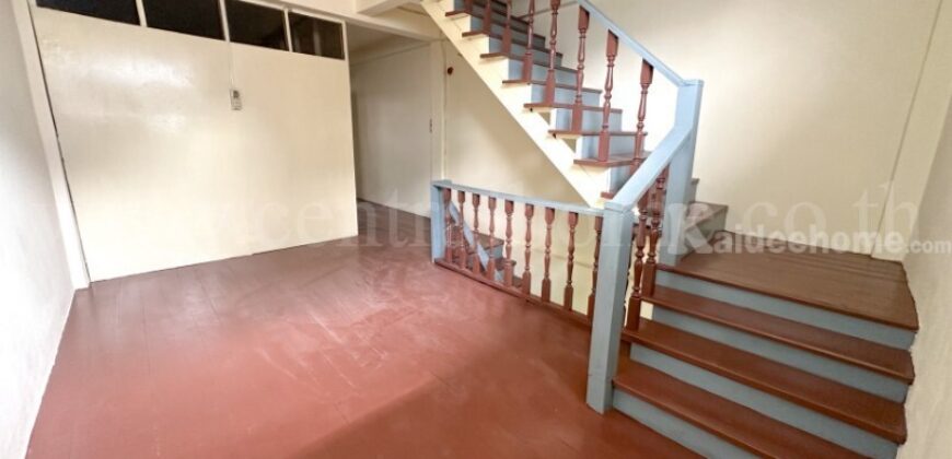 ทาวน์เฮ้าส์ 3 ชั้น ซอย กรุงเทพ – นนทบุรี 23 (จันทร์เกษม) ราคาถูกมาก