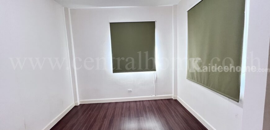 บ้านแฝด พร้อมพัฒน์ พรีวา ถนนปัญญาอินทรา ใกล้ซาฟารีเวิลด์