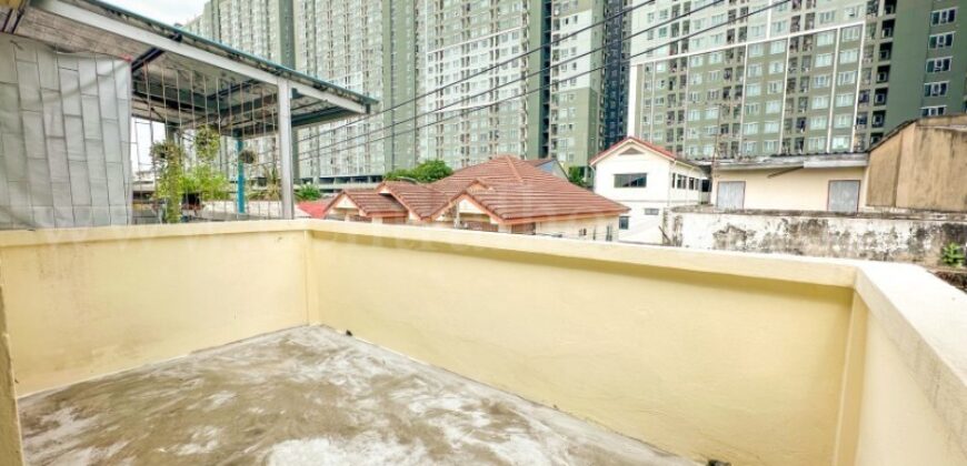 ทาวน์เฮ้าส์ 3 ชั้น ซอย กรุงเทพ – นนทบุรี 23 (จันทร์เกษม) ราคาถูกมาก