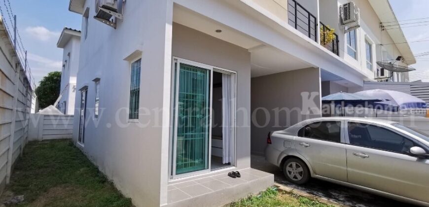 ทาวน์โฮม ดิ เอสเซนส์ ชัยพฤกษ์ – วงแหวน แปลงริม เฟอร์ครบพร้อมอยู่