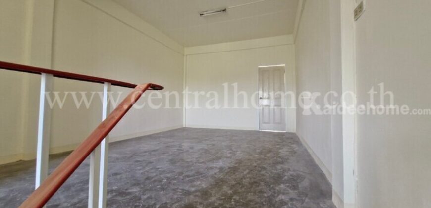 อาคารพาณิชย์ 4 ชั้น แยกปากเกร็ด นนทบุรี ทำเลดี ราคาถูก