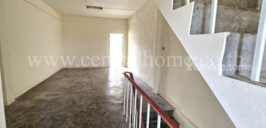 อาคารพาณิชย์ 4 ชั้น แยกปากเกร็ด นนทบุรี ทำเลดี ราคาถูก