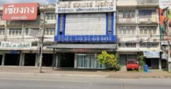 อาคารพาณิชย์ 3 ชั้นครึ่ง 3 คูหา ติดถนนเพชรเกษม ทำเลดี ราคาถูก