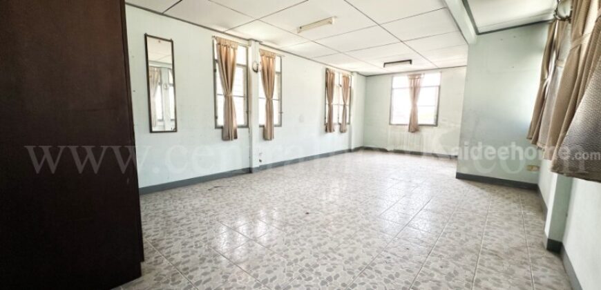 บ้านเดี่ยว 3 ชั้น สร้างเอง ถนนอรุณอมรินทร์ – บางกอกน้อย ใกล้ รพ.ศิริราช ขายถูกกว่าราคาประเมิน