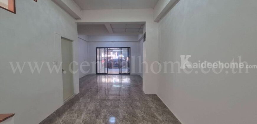 ทาวน์โฮม ฉัตรไพลิน ลาดหลุมแก้ว รีโนเวท พร้อมอยู่ ราคาถูก