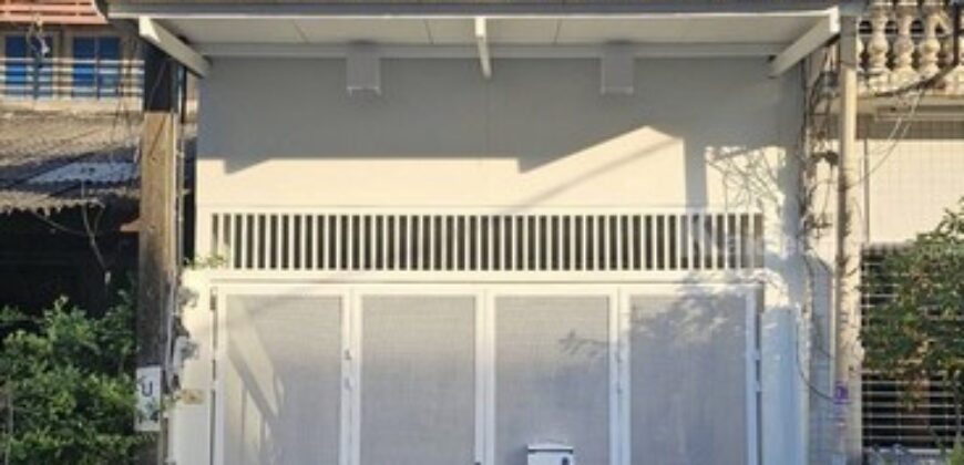 รหัสC6980 ให้เช่าทาวน์โฮม 3ชั้น รีโนเวทใหม่ ย่านถนนพัฒนาการซอย57 บ้านตกแต่งพร้อมอยู่