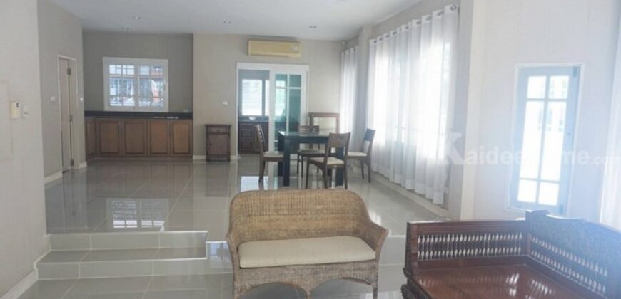 รหัสC6983 ให้เช่าบ้านเดี่ยว 2ชั้น ย่านถนนศรีนครินทร์ซอย51 ใกล้ซีคอนสแควร์ พาราไดซ์พาร์ค