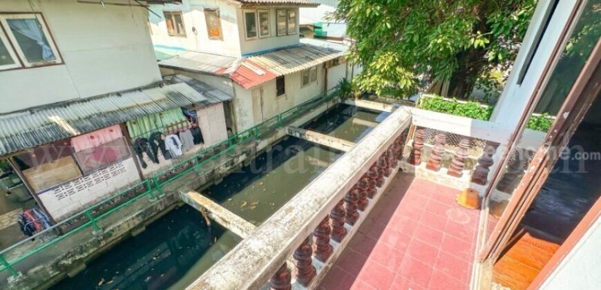 บ้านเดี่ยว 3 ชั้น สร้างเอง ถนนอรุณอมรินทร์ – บางกอกน้อย ใกล้ รพ.ศิริราช ขายถูกกว่าราคาประเมิน